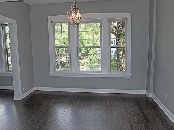 3rd image of 3722 N Hoyne Ave APT 2