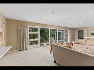 2929 Cascade Rd SE, Grand Rapids, MI 49506