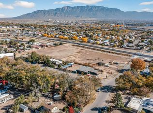 221 Homeland Rd NW, Albuquerque, NM 87114