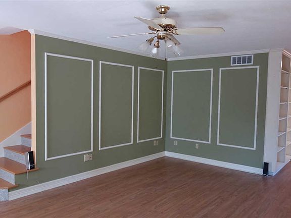3rd image of 1031 Green Meadow St