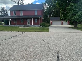115 Washington St, Sterling, MI 48659
