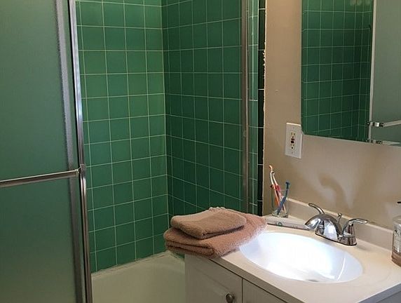 5th image of 616 E Magnolia Blvd