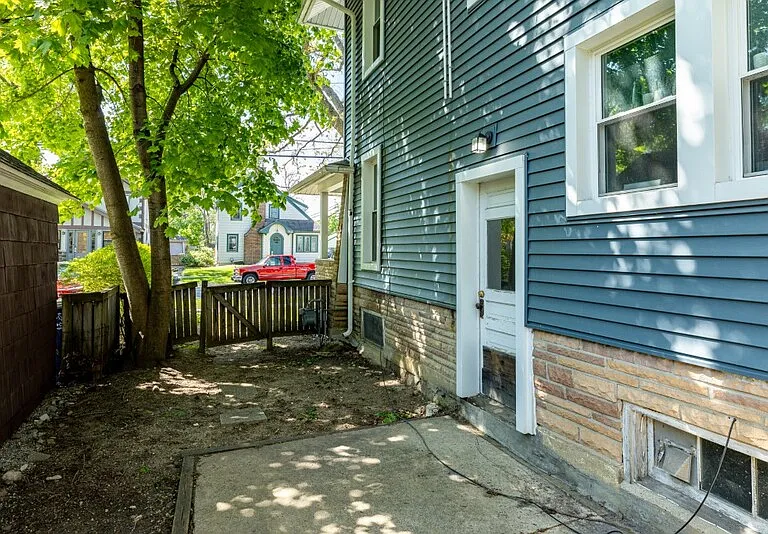 711 Granger Ave — Photo 24