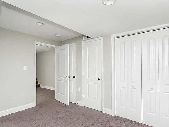 4th image of 220 W Lorraine Ave