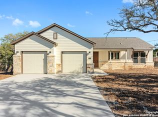 1860 Cottonwood Rd, Fischer, TX 78623