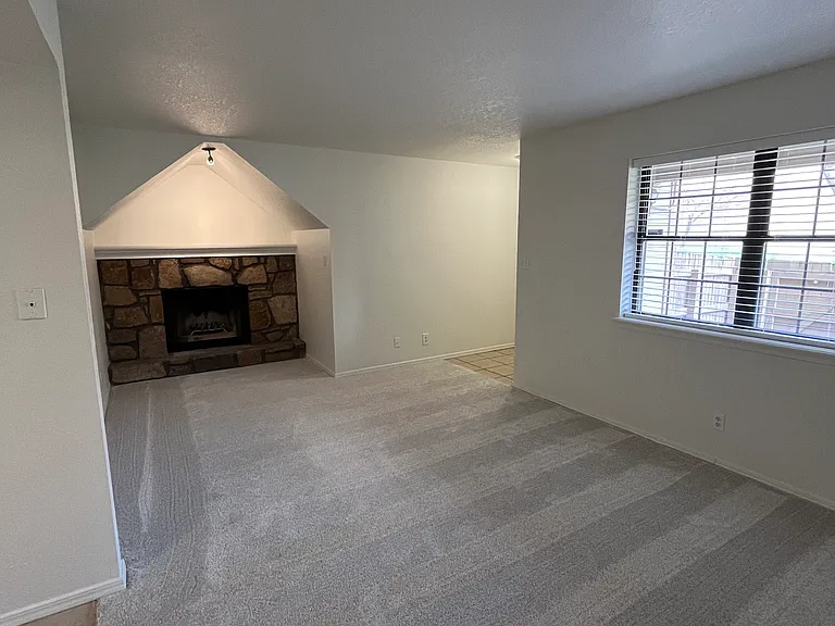 9107 S Urbana Ave #5-F — Photo 6