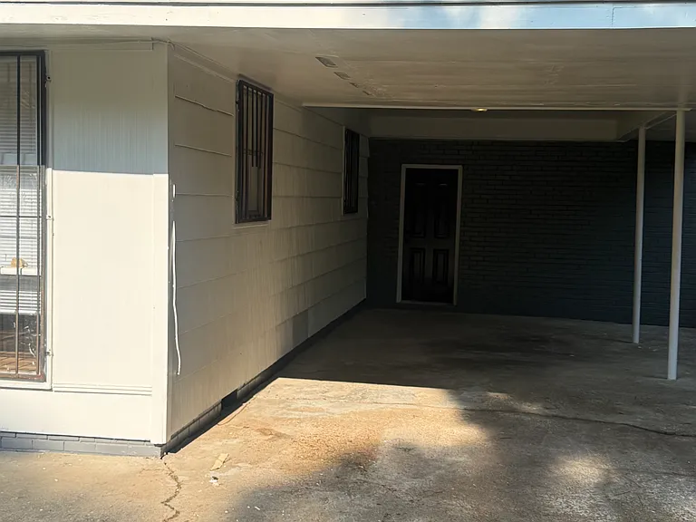 2847 Marydale Dr — Photo 3