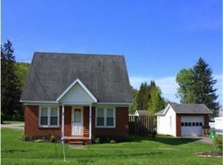 38 Derrick Rd, Bradford, PA 16701