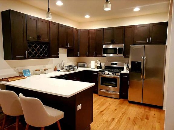 2nd image of 4853 N Lawndale Ave #2
