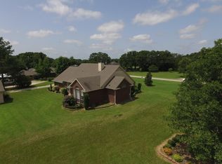 8672 Karen Ln, Terrell, TX 75160