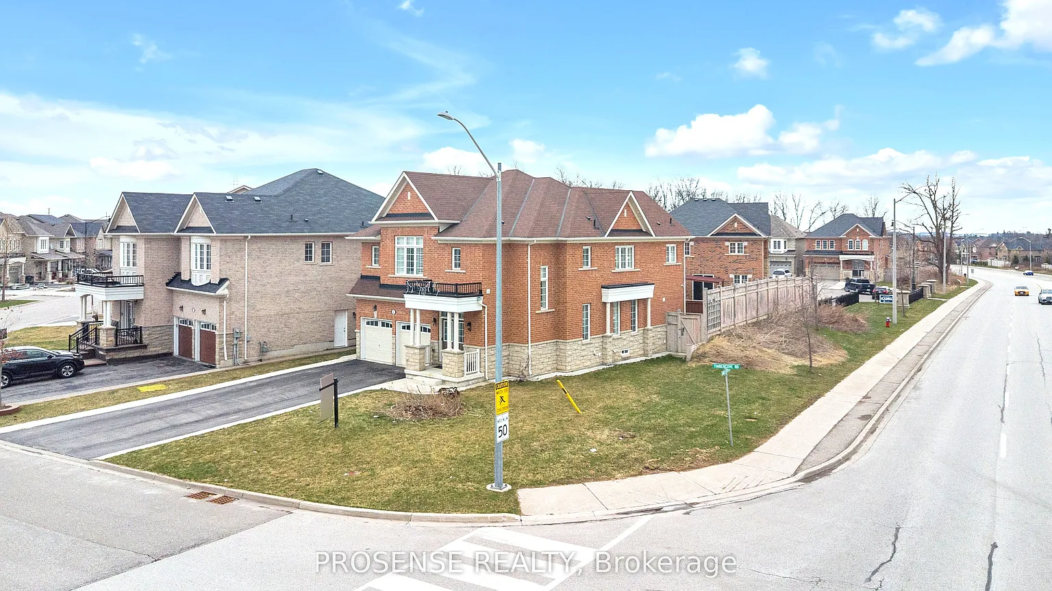 2 Timbercove Rd photo 1