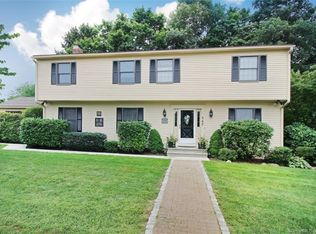 167R Acorn Dr, Middletown, CT 06457