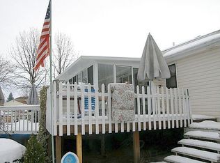 66 Olde Tavern Cir, Rochester, NY 14612