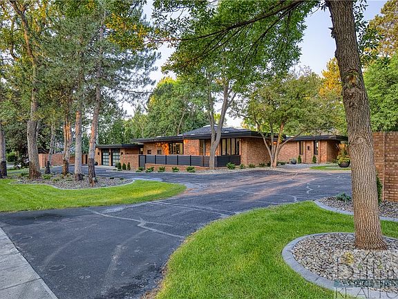 3rd image of 606 Highland Park Dr