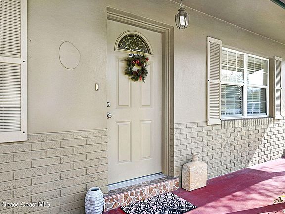 5th image of 1659 N Singleton Ave