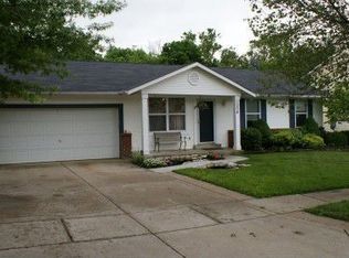 1034 Fawn Ridge Dr, O'Fallon, MO 63366