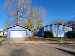 617 Dover Dr, Bismarck, ND 58504
