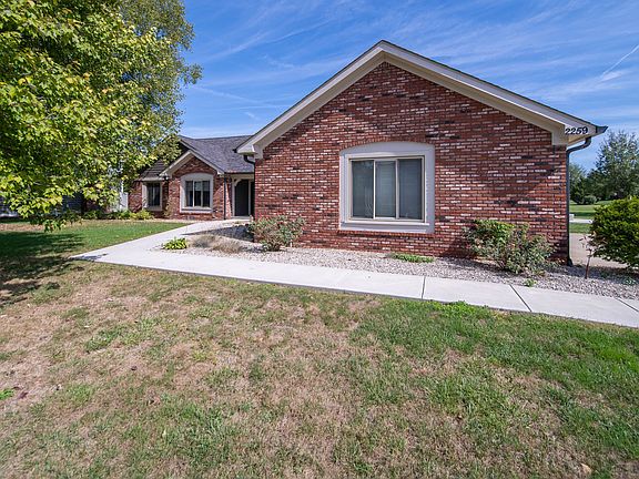 4th image of 2259 Willow Lake Dr