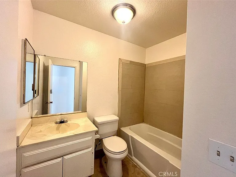 15670 Malaga Dr — Photo 7