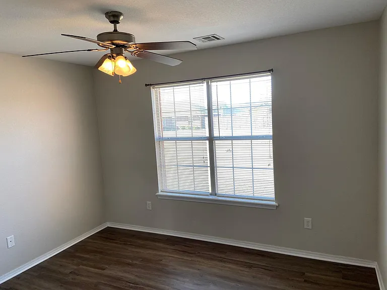 520 Sun Meadow Dr — Photo 7