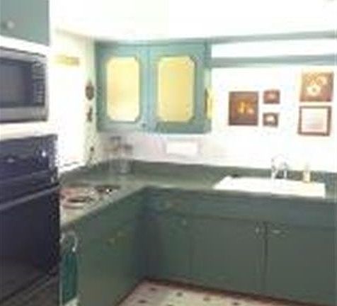 4th image of 9522 Harle Ave