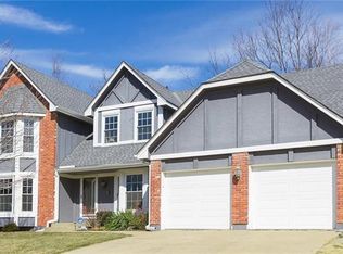 12820 W 70th Ter, Shawnee, KS 66216