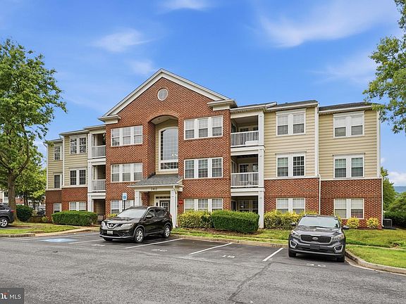 3rd image of 2412 Ellsworth Way APT 1B