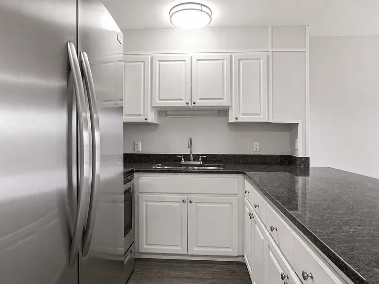 Phillippi Square Apartments — Photo 30
