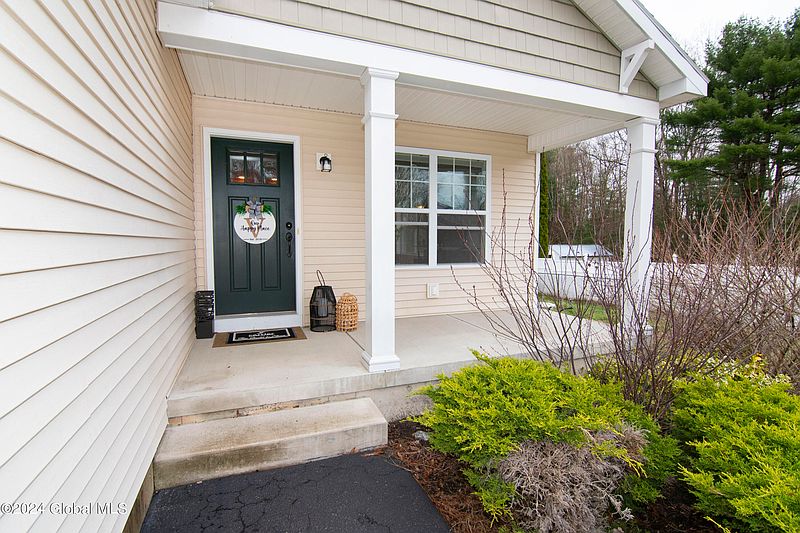 2nd image of 10 Tom Sawyer Drive