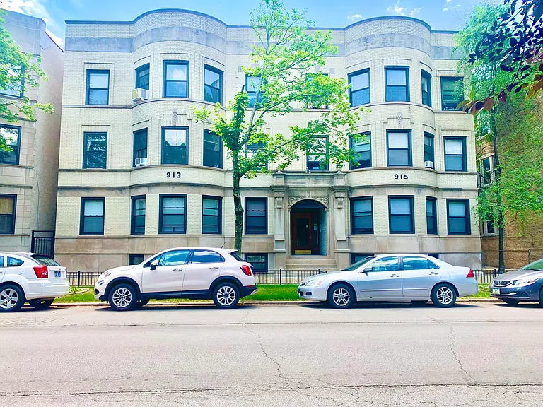 915 W Sheridan Rd #6 — Photo 1