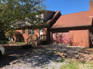 910 Rock Barn Rd NE, Conover, NC 28613