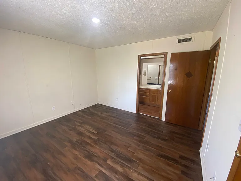 4112 N Drexel Blvd #A — Photo 10