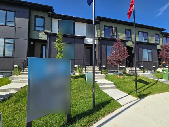 225 S Vantage Dr, Cochrane, AB T4C 3G4