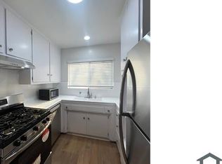 8558 Holloway Dr APT 203A, West Hollywood, CA 90069