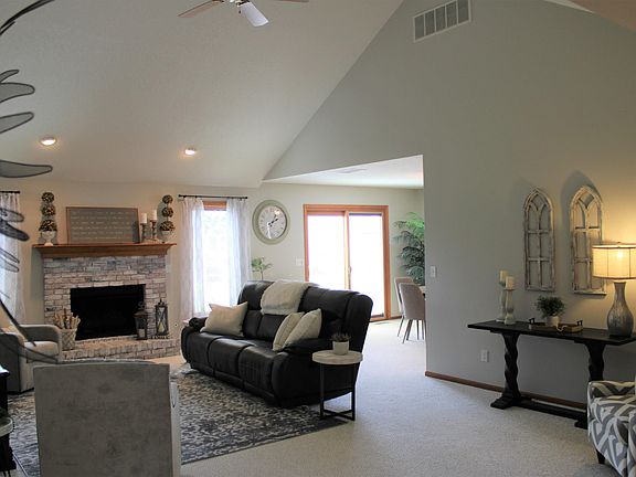 2nd image of 4123 Stillwood Dr
