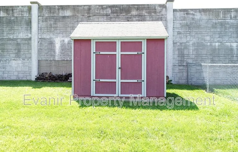 790 Branford Rd — Photo 27
