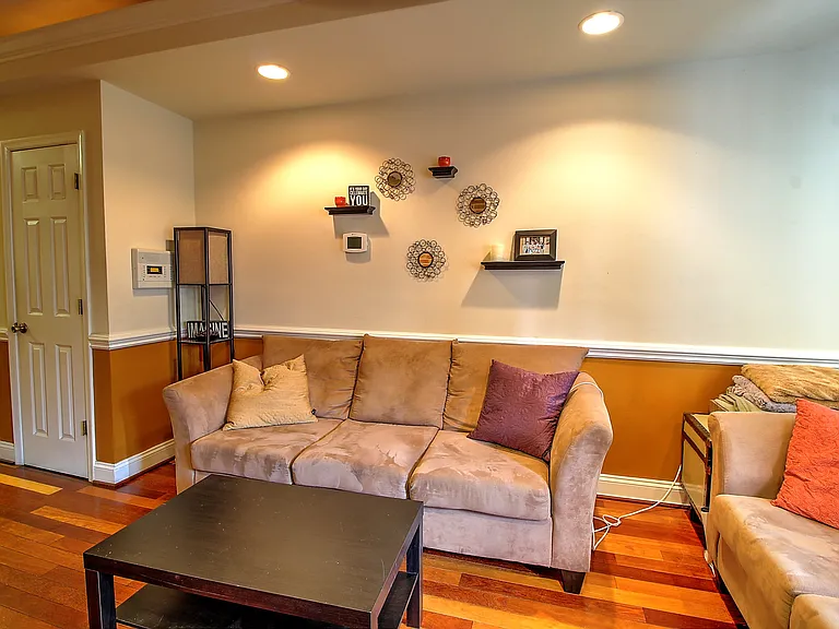 1419 Olive St — Photo 27