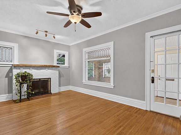 3rd image of 1606 S Center Ave