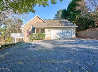 108 Clay Cir, West End, NC 27376