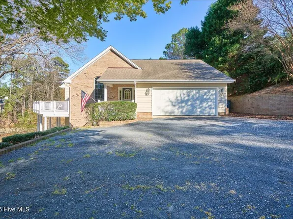 108 Clay Circle, West End, NC 27376