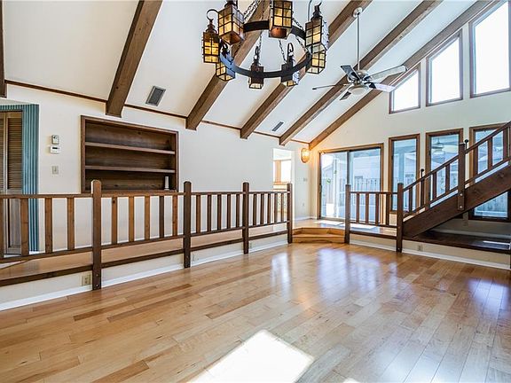 5th image of 8000 Canterbury Cir
