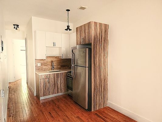 1st image of 217 Boerum St #1R