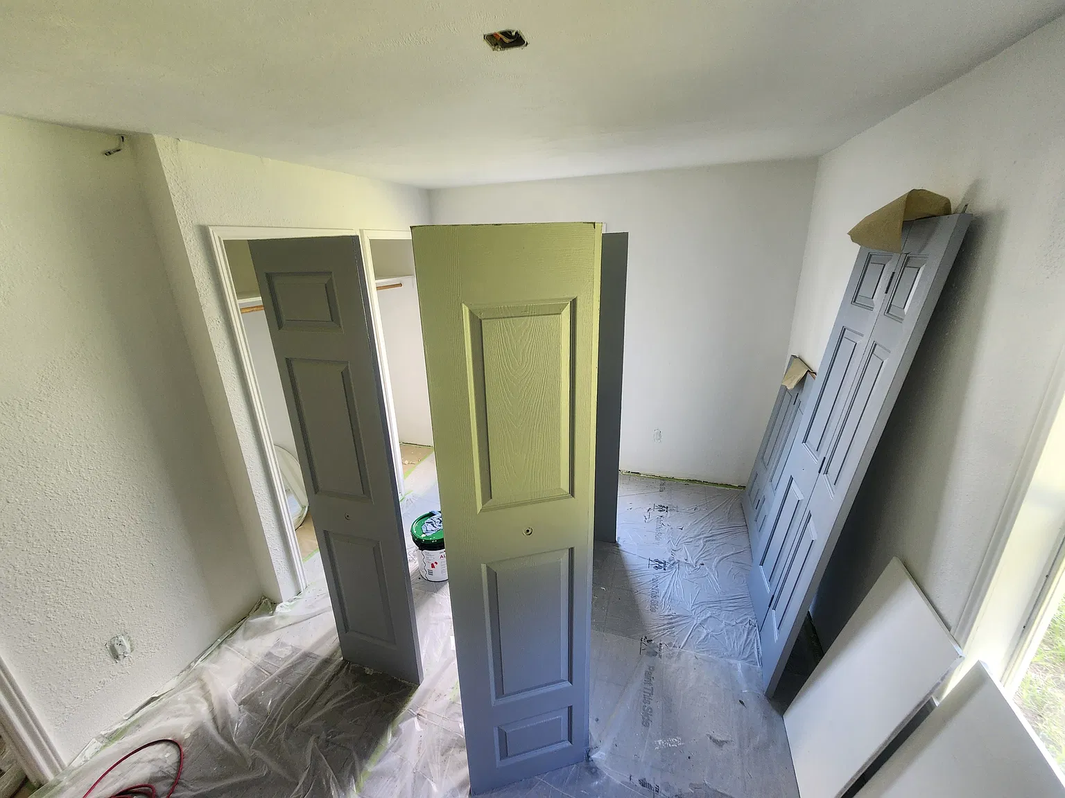 3 bed, 875 sqft, $1,875 — Photo 2