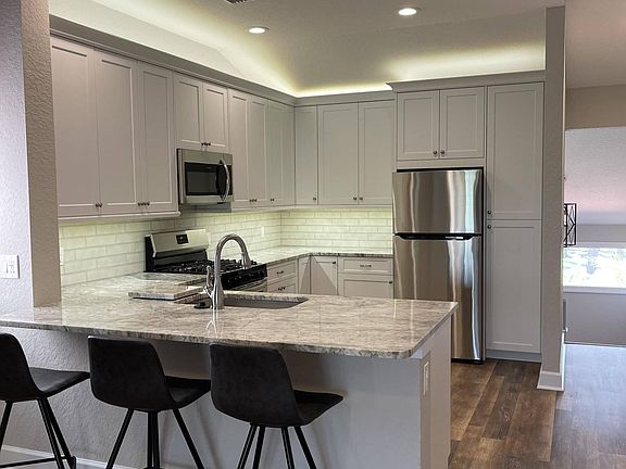 4th image of 1712 Garden Lake Dr #1712