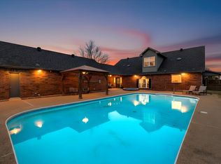 1072 W Secretariat Dr, Terrell, TX 75160