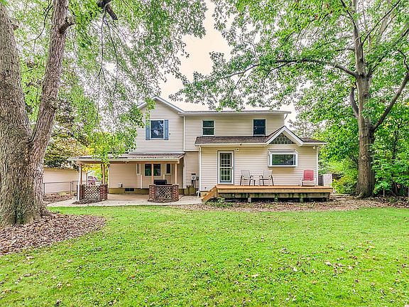 2nd image of 3917 Buckingham Dr