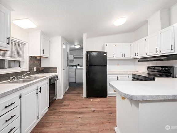 4th image of 651 King Valley Dr