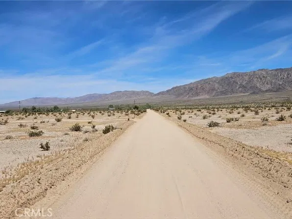 3017 Shadow Mountain Rd, Twentynine Palms, CA 92277