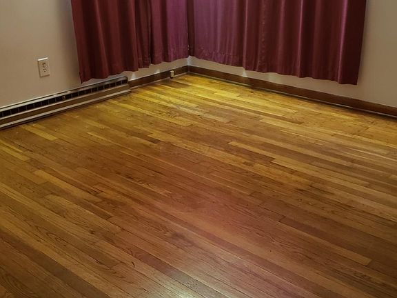 3rd image of 3495 Astor Ave