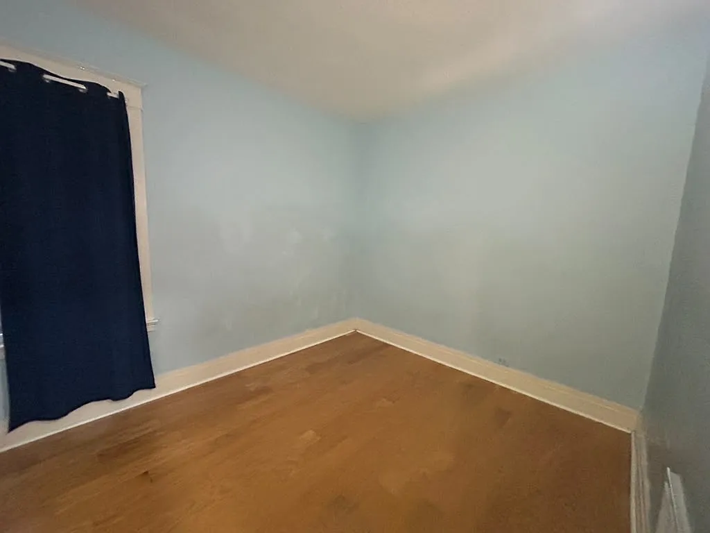 3 bed, 1100 sqft, $1,200 — Photo 3
